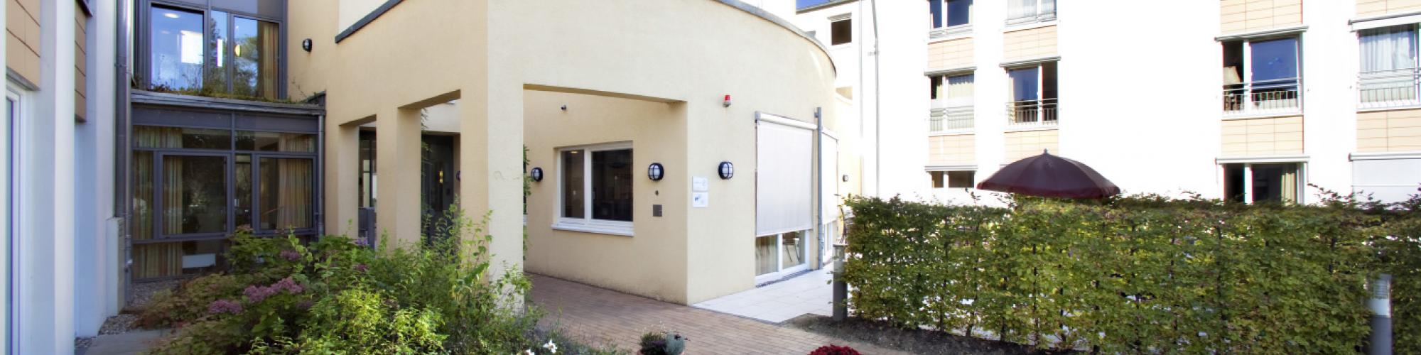 Alloheim Senioren-Residenzen - „Haus am Holunderbusch”